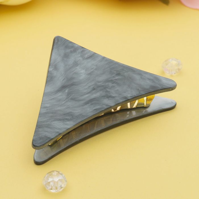 Краб для волос "Версаль" 7,5 см треугольник серый