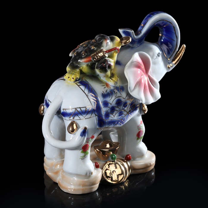 Сувенир, нэцкэ, под фарфор "Слон с жабой и монетами"