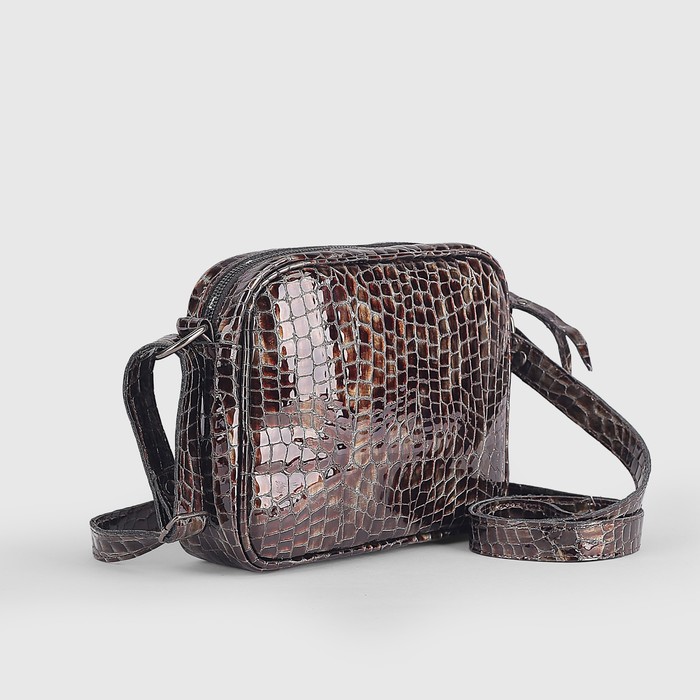 Сумка женская, отдел на молнии, длинный ремень, крокодил лак