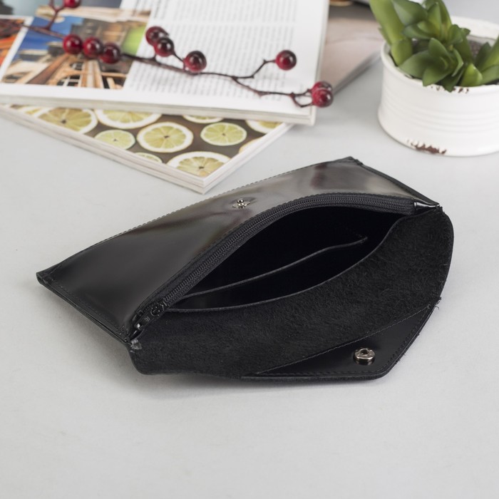 Кошелёк женский на клапане, 1 отдел, цвет чёрный лак