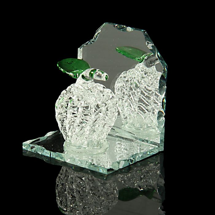 Сувенир "Яблоко" на зеркале