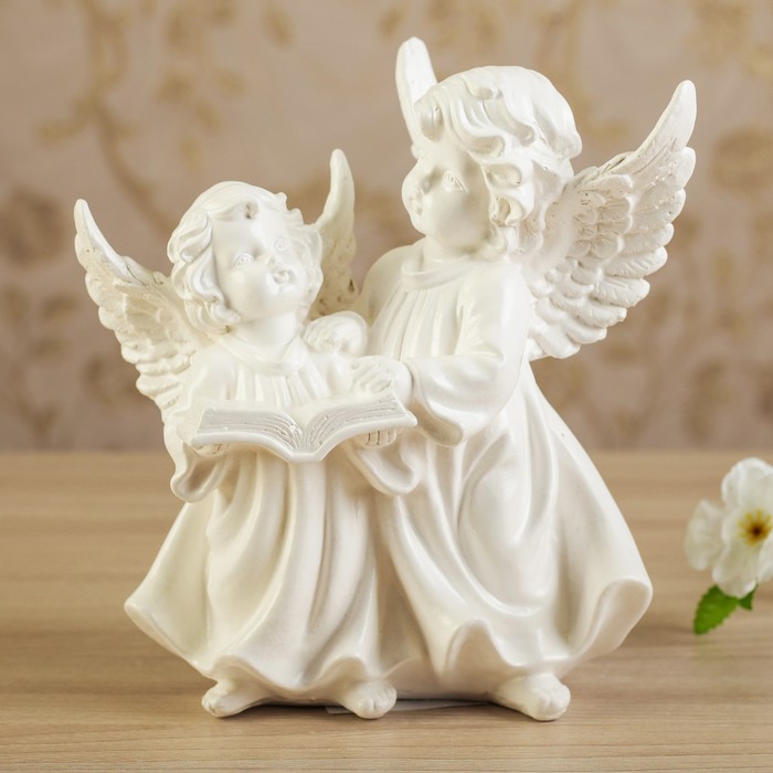 Статуэтка "Пара ангелов с книгой" белый, 21 см