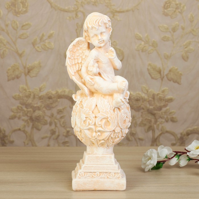Статуэтка "Ангел на шаре с голубем" под камень, цвет песочный