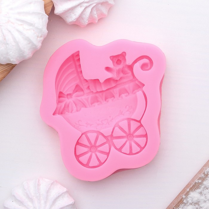 Молд 8х7х1,7 см "Коляска", цвет розовый