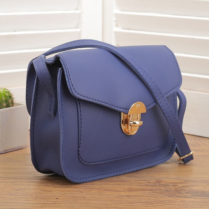 Сумка женская, отдел на молнии, регулируемый ремень, цвет синий
