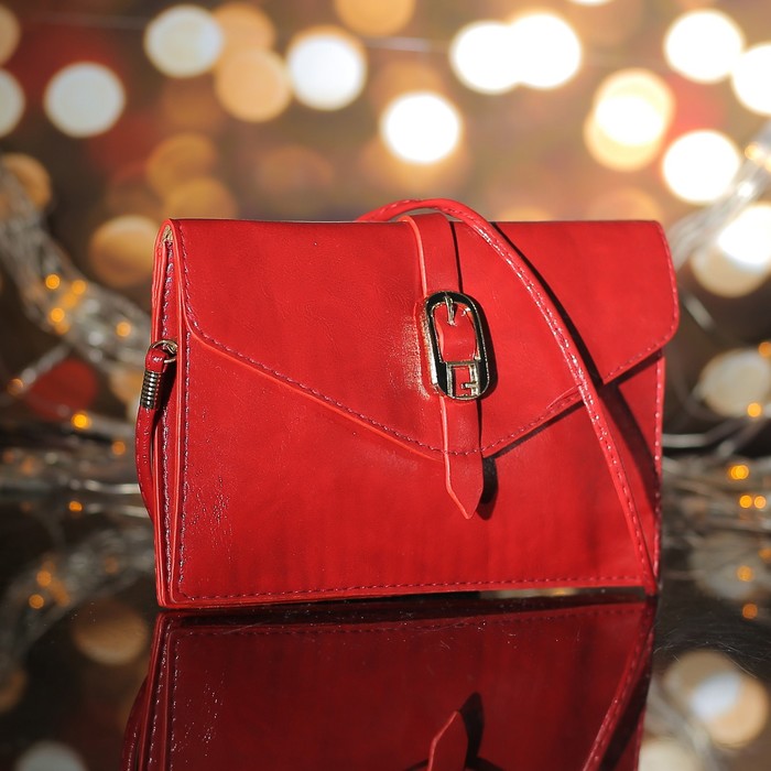 Сумка женская, 3 отдела на магните, длинный ремень, цвет красный
