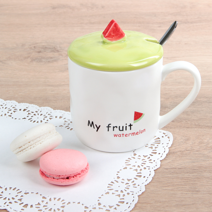 Кружка 400 мл "Фрукты", с керамической крышкой и ложкой, рисунок МИКС