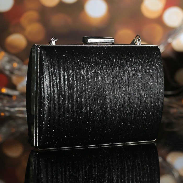 Клатч женский, отдел на фермуаре, длинная цепь, цвет чёрный