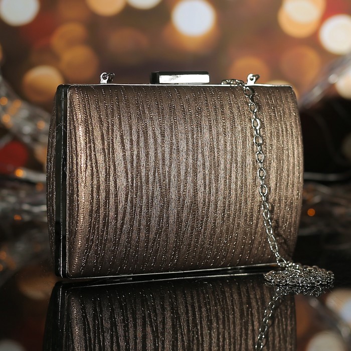 Клатч женский, отдел на фермуаре, длинная цепь, цвет кофе