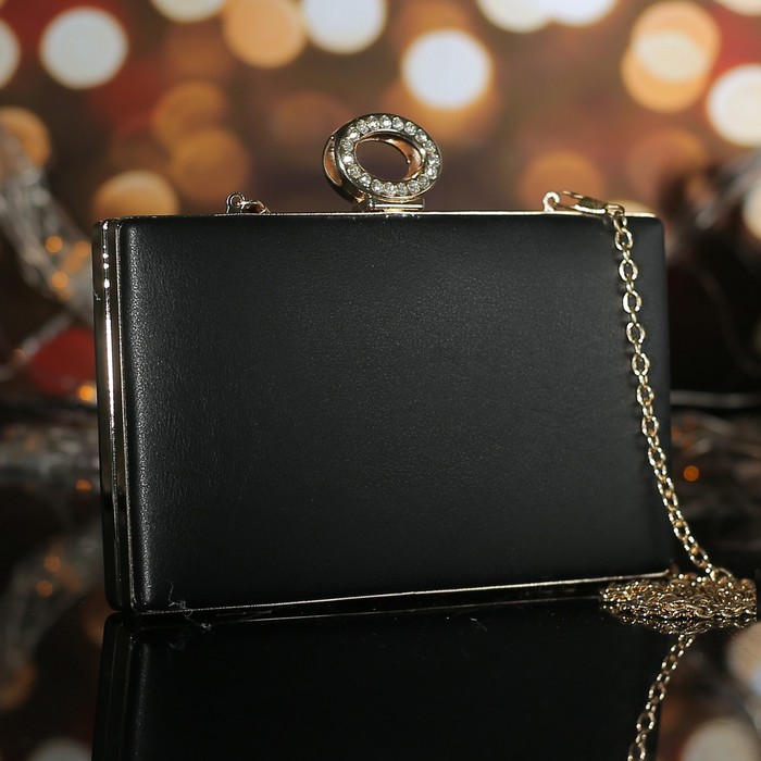 Клатч женский, отдел на фермуаре, длинная цепь, цвет чёрный