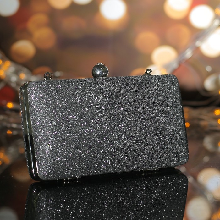 Клатч женский, отдел на фермуаре, длинная цепь, цвет серый