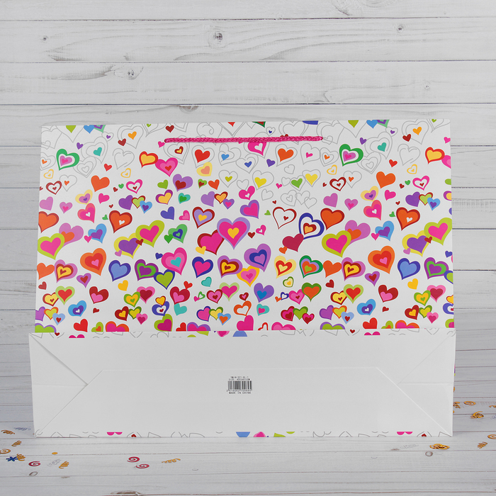 Пакет подарочный "Разноцветные сердечки", люкс, 45 х 12 х 34 см