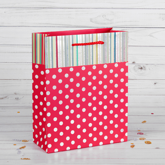 Пакет подарочный "Горошек", цвет красный, люкс, 26 х 10 х 32 см