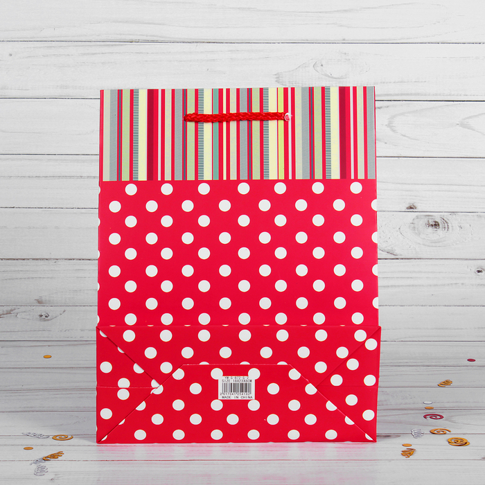 Пакет подарочный "Горошек", цвет красный, люкс, 26 х 10 х 32 см