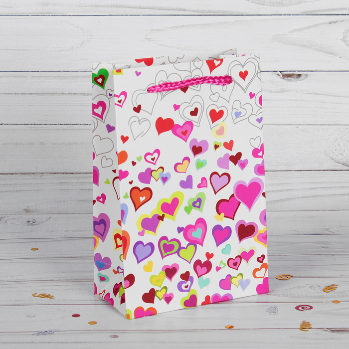 Пакет подарочный "Разноцветные сердечки", люкс, 12 х 6 х 18 см