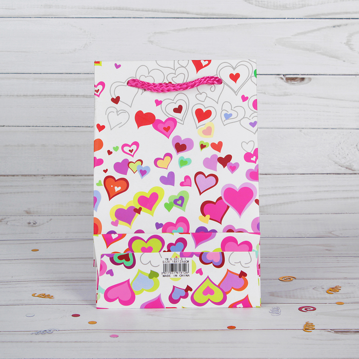 Пакет подарочный "Разноцветные сердечки", люкс, 12 х 6 х 18 см