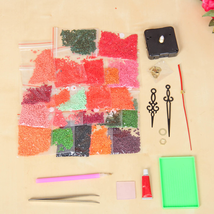 Алмазные часы "Нежный мак" 7303011P