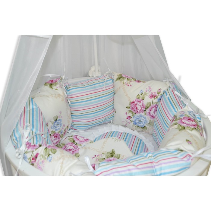 Комплект 22 предметов для круглой кроватки "Цветочная поляна"