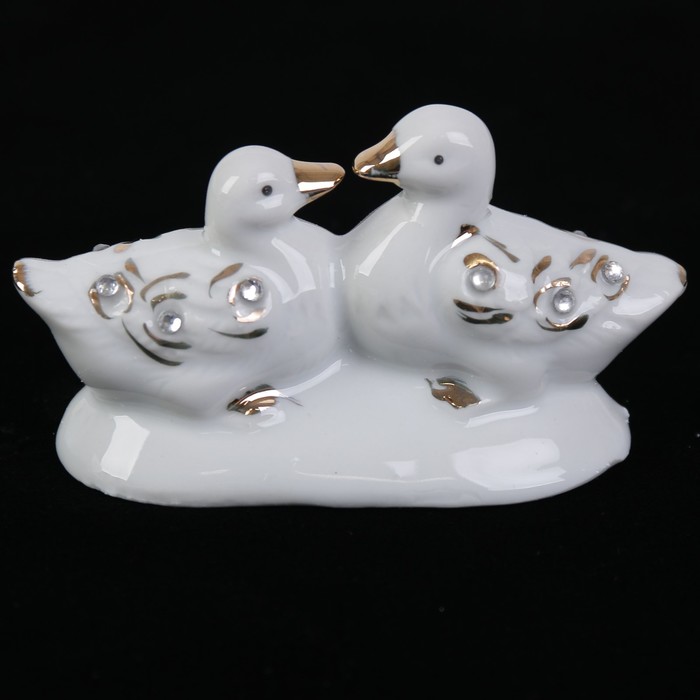 Нэцкэ керамика "Уточки-мандаринки - Живите богато" стразы 4,8х9х3,4 см