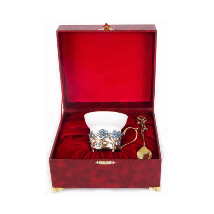 Чашка фарфоровая с цветками из латуни «Незабудки» в шкатулке