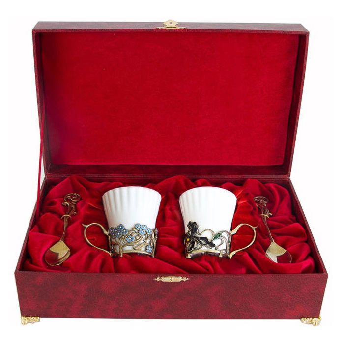 Набор из двух чашек «Ирисы и Незабудки» в шкатулке из бумвинила