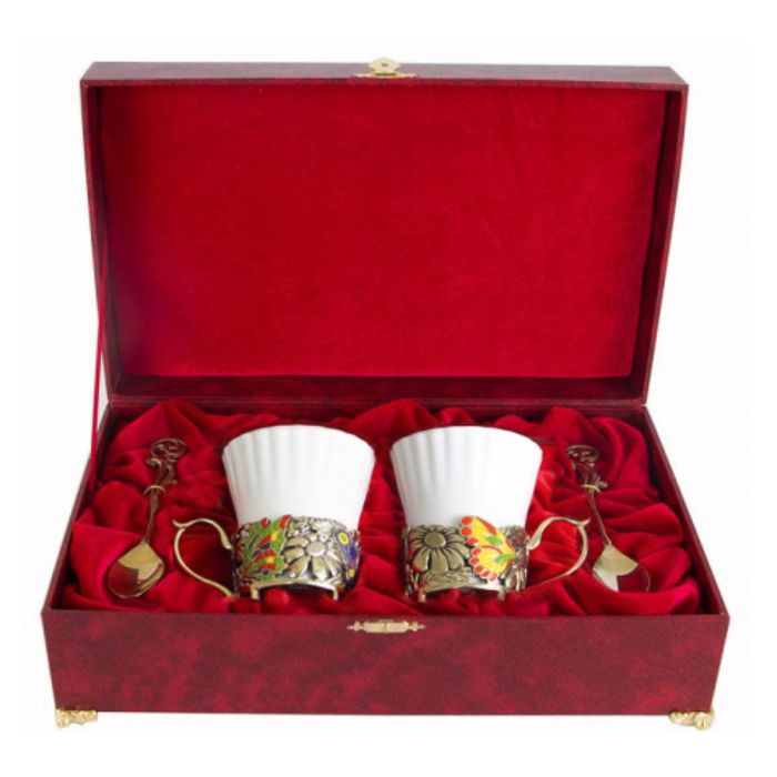 Набор из двух чашек «Бабочки и цветы» в шкатулке из бумвинила