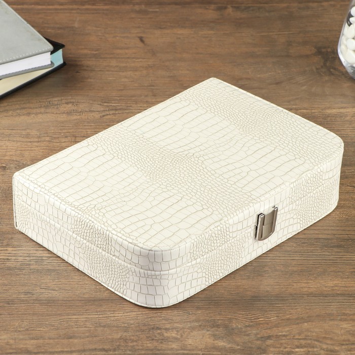 Шкатулка кожзам для украшений "Рептилия" сливочная глянец 6х28,5х18,5 см