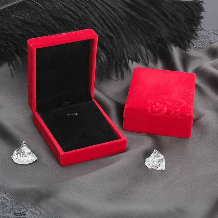 Футляр под кулон "Узоры", 8*7*3,4, цвет красный