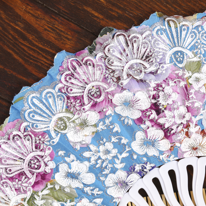 Веер пластик изгиб "Цветочница" серебро МИКС 23 см