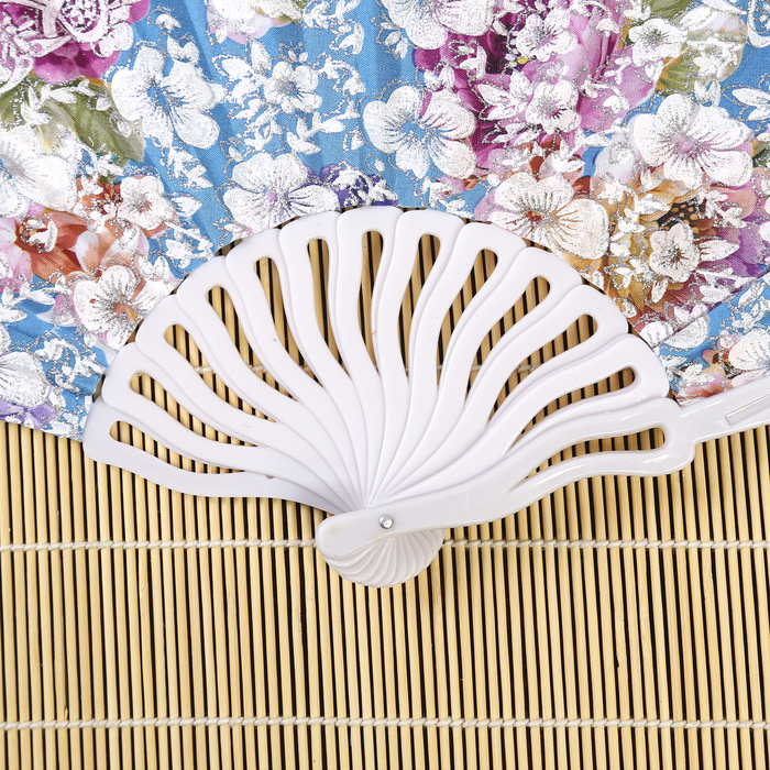 Веер пластик изгиб "Цветочница" серебро МИКС 23 см