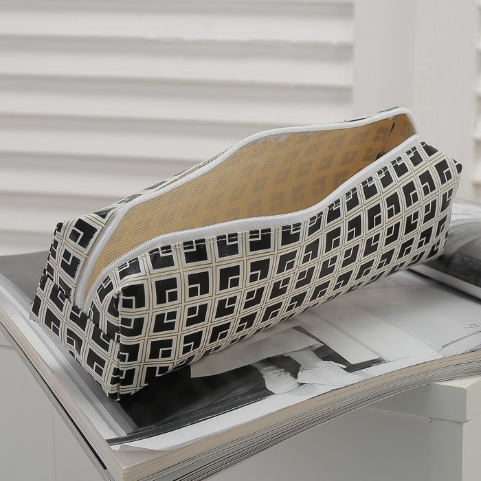 Косметичка-футляр, отдел на молнии, цвет чёрный