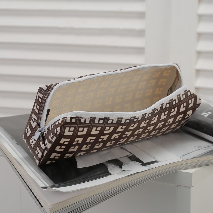 Косметичка-футляр, отдел на молнии, цвет кофе