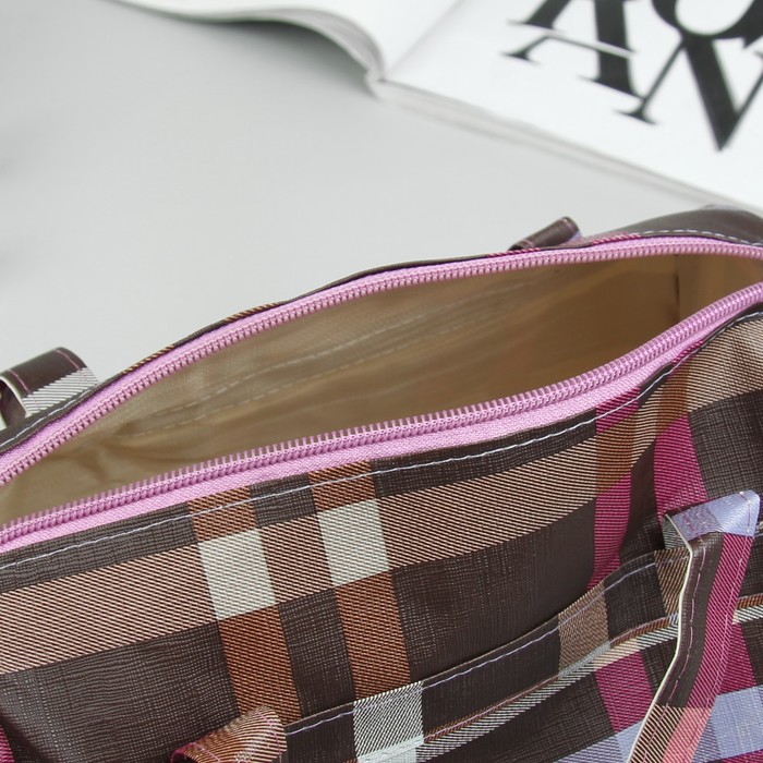 Косметичка-сумочка «Клетка», отдел на молнии, цвет коричневый/фиолетовый