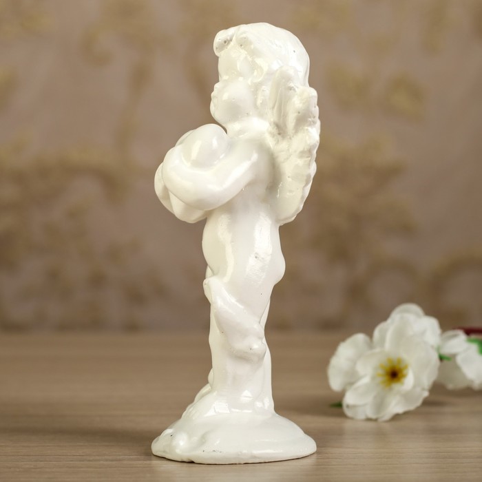 Статуэтка "Статуэтка с сердцем" белый