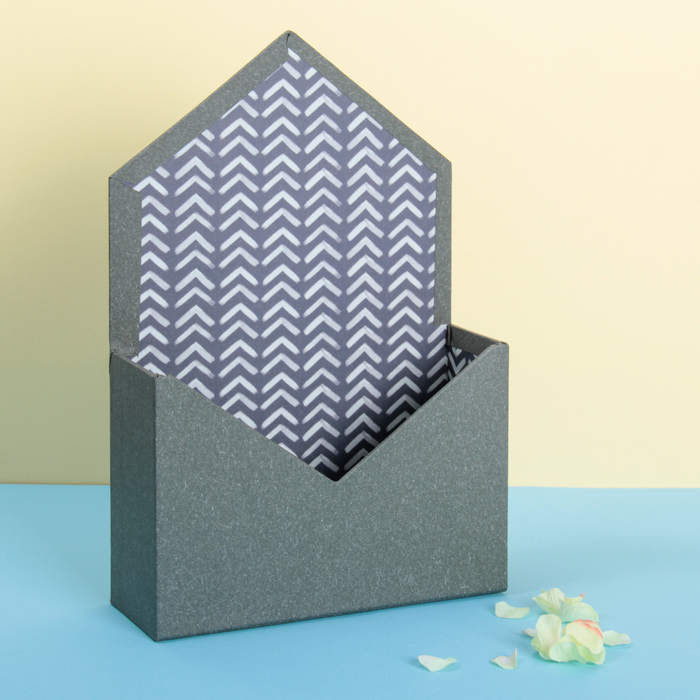 Коробка конверт для цветов 20 х 13 х 17 см