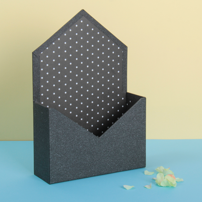 Коробка конверт для цветов 20 х 13 х 17 см