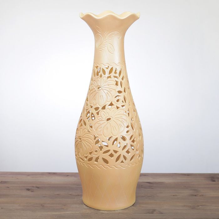 Ваза "Элегия" резка  бежевый