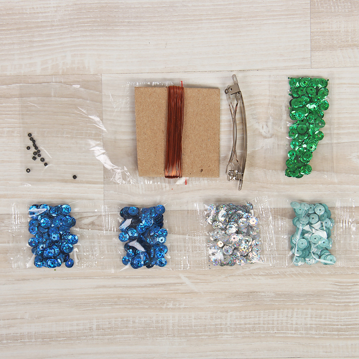 Украшения из пайеток "Заколка "Стрекоза"