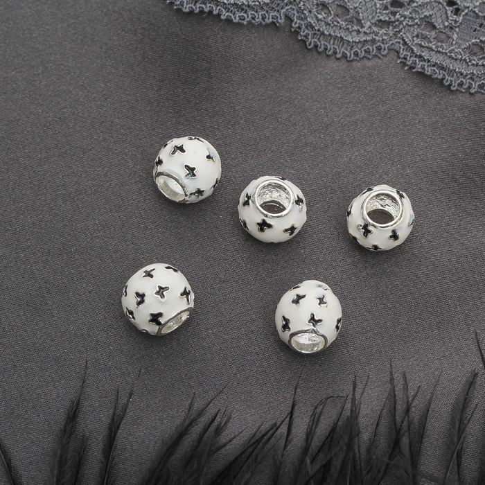 Талисман "Шарик в бабочку", цвет черно-белый в серебре