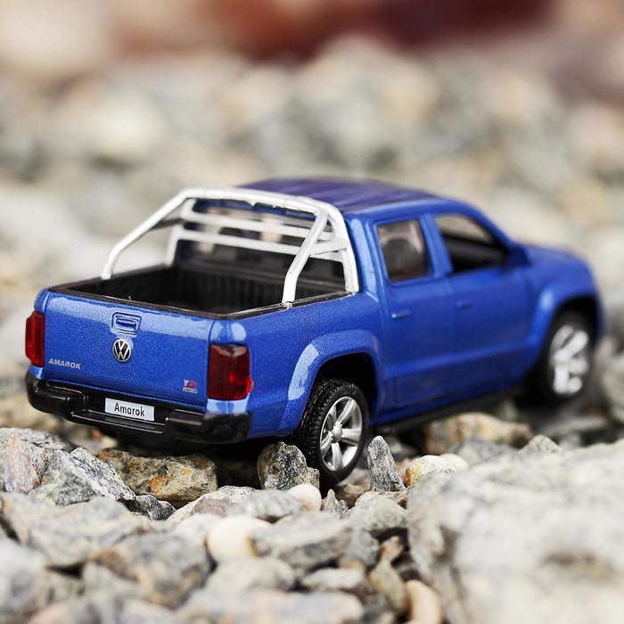 Машина металлическая Volkswagen Amarok, открываются двери, инерция, МИКС