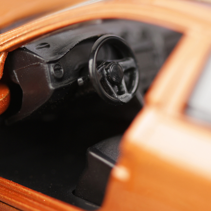 Машина металлическая "Bentley Bentayga" открыв. двери, инерция МИКС 1:45 67332