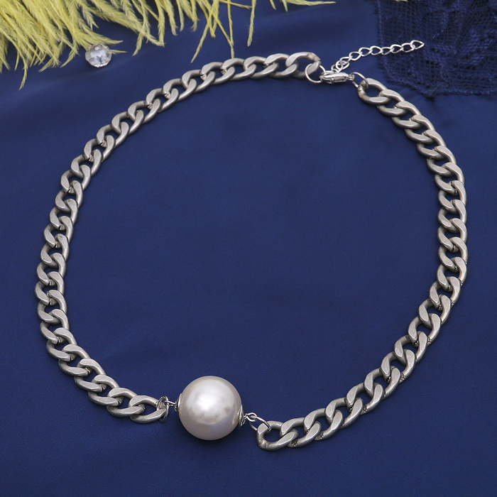 Бусы "Николь" цепь с бусиной, цвет белый в чернёном серебре, 45см