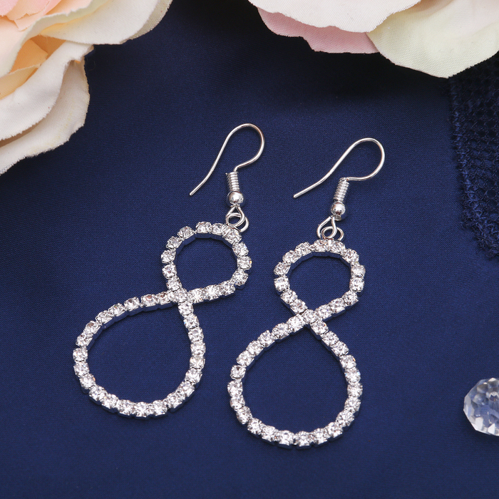 Серьги висячие со стразами Princess бесконечность, цвет белый в серебре