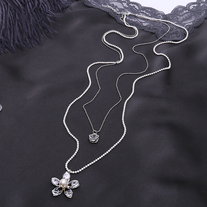 Кулон "Двойной" цветок, цвет белый в серебре, 80см