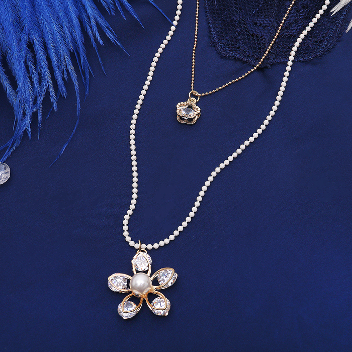 Кулон "Двойной" цветок, цвет белый в золоте, 80см