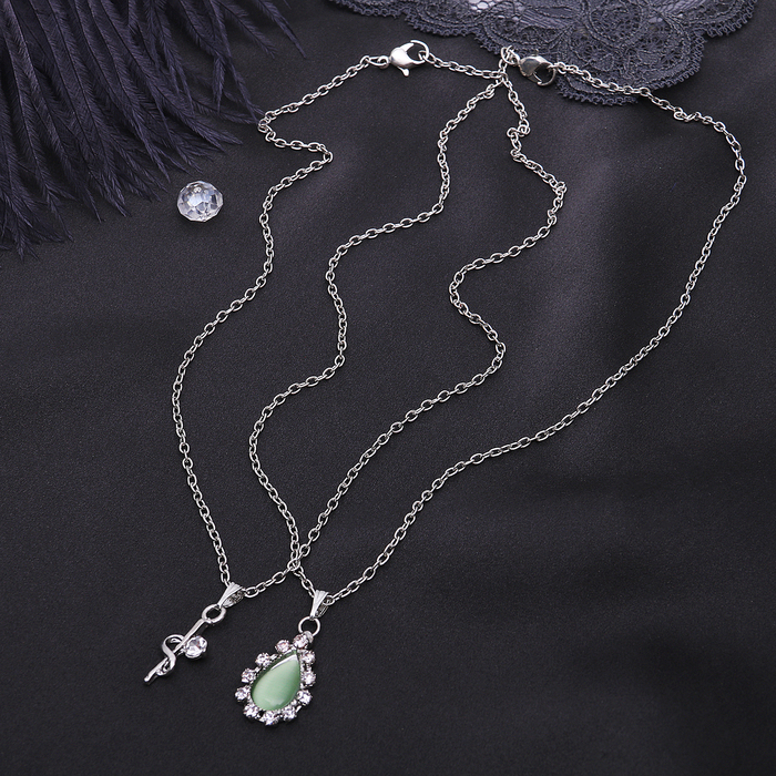 Кулон "Двойной" капля, цвет бело-зелёный в серебре