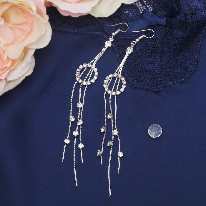 Серьги висячие со стразами Princess нити в круге, цвет белый в серебре