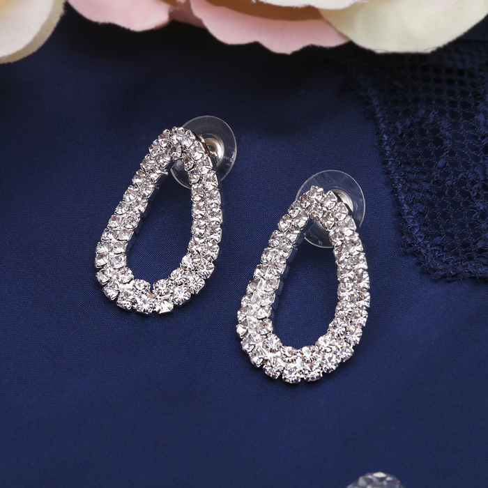 Серьги со стразами Princess овал, цвет белый в серебре