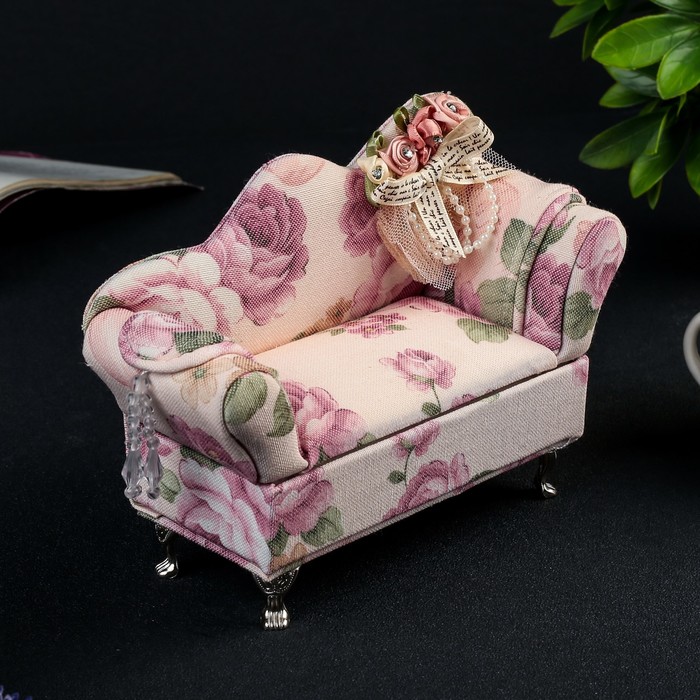 Шкатулка ткань для украшений "Диванчик с розами" 12,8х17,5х7 см