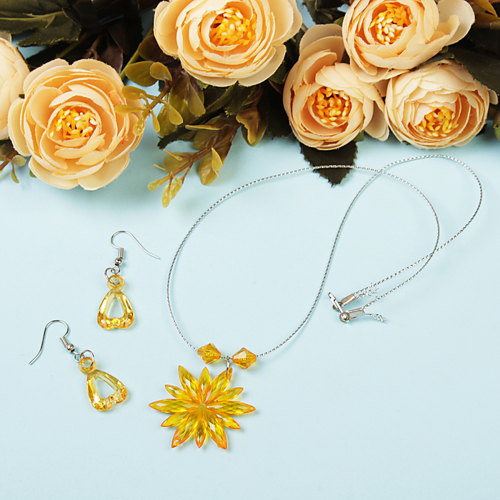 Набор детский "Выбражулька" 2 предмета: сережки, кулон 45см, астра, цвет МИКС